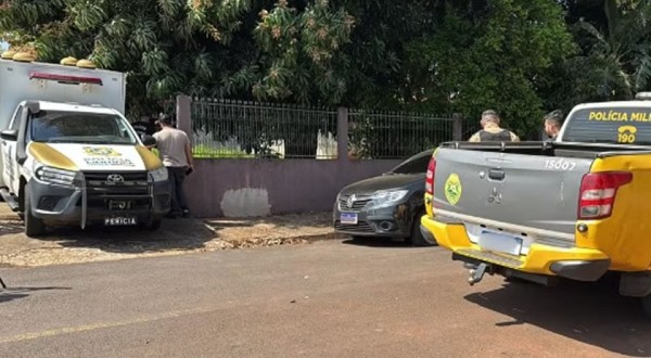 Marido flagra esposa com amante ao chegar em casa e mata homem a facadas