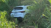 Mulher fica ferida em saída de pista na PR-566