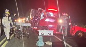 Colisão entre carro e caminhão deixa uma pessoa ferida na PR-180