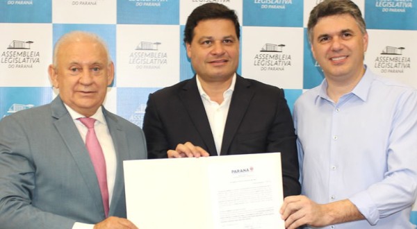 Liberados recursos para o asfalto da Linha Hobold