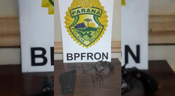 Após denúncia anônima, PM apreende arma e munições em Santo Antonio do Sudoeste