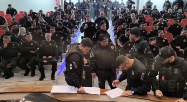 Polícia Civil deflagra operação contra associação e tráfico de drogas, comércio ilegal de armas de fogo e lavagem de capitais