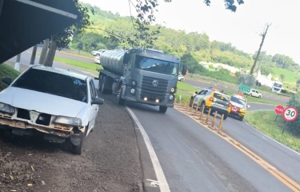 Homem com mandado de prisão é preso e veículo furtado é recuperado na PR-281