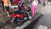 Jovem de 18 anos fica gravemente ferido em colisão entre moto e ônibus