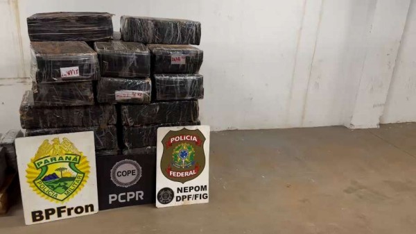 Mais de uma tonelada de maconha é apreendida em porto clandestino no Oeste do Paraná
