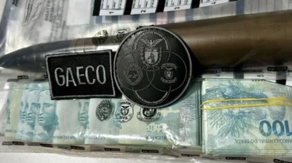 Gaeco de Francisco Beltrão apreende R$ 35 mil em casa de diretor da Câmara de Quedas do Iguaçu