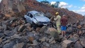 Motorista fica ferido após automóvel sair da pista na PR-180