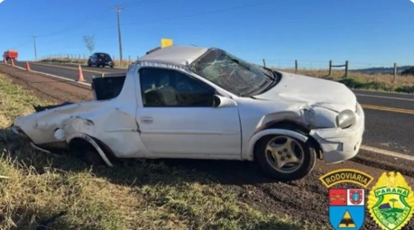 Mulher fica ferida em colisão entre camionete e caminhão na PR-281