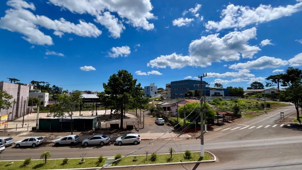 Sexta será de calor e chance de chuva rápida, diz Simepar