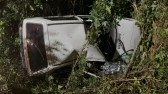 Homem fica em estado grave após carro capotar na PR-471