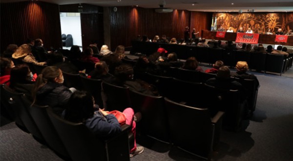 Em audiência pública, entidades cobram melhorias na saúde do Paraná