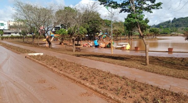 Alagamentos deixaram cenário de destruição em Francisco Beltrão