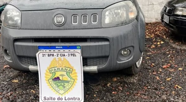 Polícia recupera veículo clonado