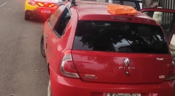 PM recupera veículo furtado durante patrulhamento no bairro Cango