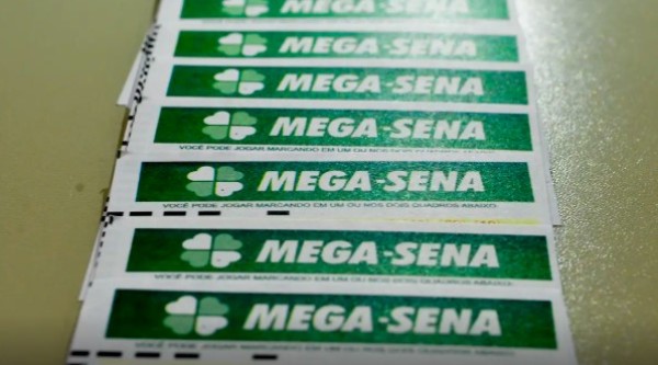 Mega-Sena acumula e prêmio principal vai para R$ 8 milhões