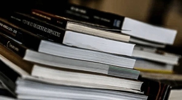 MEC lança biblioteca digital com mais de 1,7 mil livros gratuitos