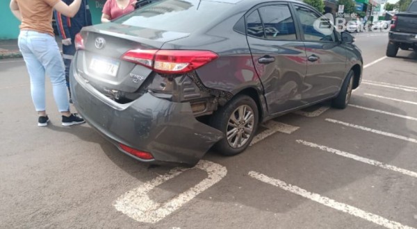 Veículos colidem no centro de Francisco Beltrão