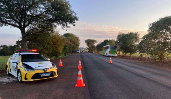 Flagrante no Paraná: homem com carteira suspensa dirigia ônibus escolar com 32 alunos