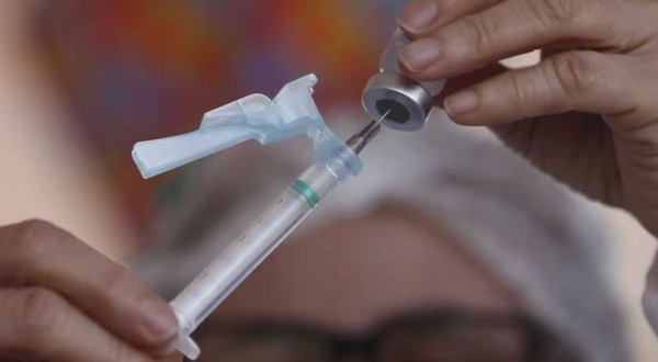 Média de mortes no país atinge menor nível desde fevereiro
