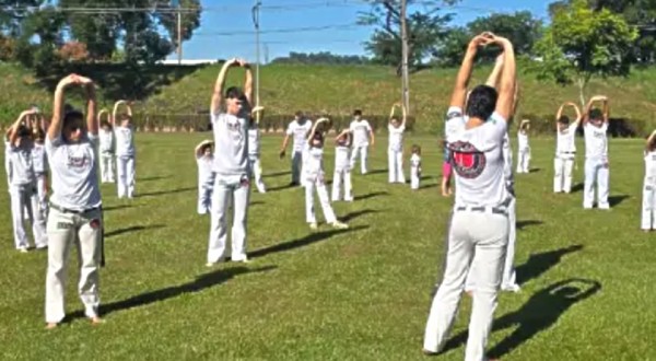 Projeto Domingo no Parque reúne famílias e incentiva lazer