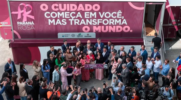 Paraná lança a mais completa unidade móvel de saúde da mulher do Brasil