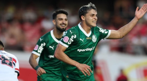 Palmeiras vence São Paulo por 3 a 2 no Morumbi e assume liderança do Brasileirão