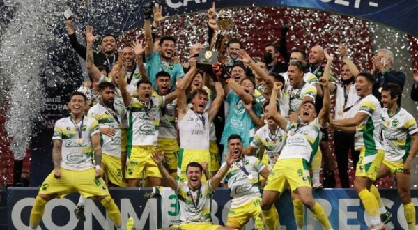 Defensa y Justicia vence o Palmeiras nos pênaltis e é campeão da Recopa