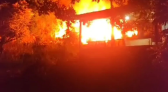 Casa é destruída por incêndio em Salto do Lontra