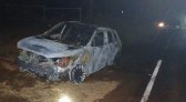 Corolla Cross é destruído por incêndio na PR-281, em São João