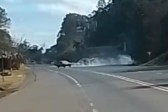 ROTAM flagra condutor sem CNH realizando “cavalo de pau” na PR-483
