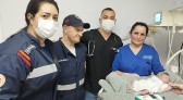 Gestante dá a luz de forma prematura em ambulância do SAMU durante transferência