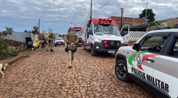 Homem invade festa, efetua disparos e deixa três pessoas feridas