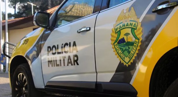 Adolescente é apreendido por tráfico de drogas após tentar se desfazer de entorpecentes