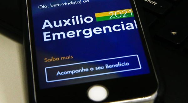 Nascidos em fevereiro e março podem sacar auxílio emergencial