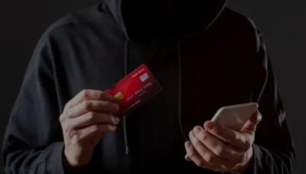 Homem é preso por usar cartão furtado em golpes no comércio 