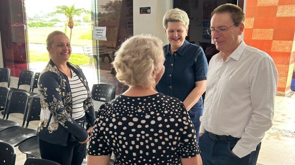 Pedron e Lurdinha visitam a UPA e destacam prioridades para a saúde
