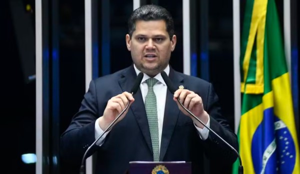 Davi Alcolumbre é eleito presidente do Senado com 73 votos e volta ao posto após quatro anos