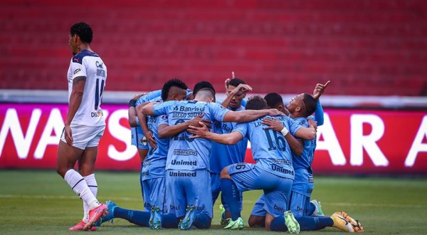 Grêmio vence a LDU, em Quito e constrói vantagem para o jogo de volta das oitavas de final da Sul-Americana
