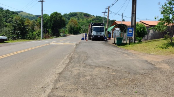 População de Manfrinópolis organiza manifesto por melhorias na PR-182