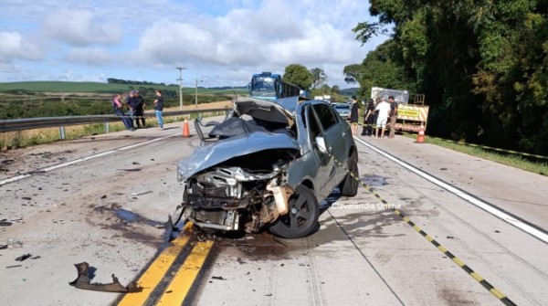 Mulher morre em colisão frontal em Clevelândia