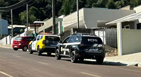 Homem é encontrado morto em residência