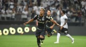 Santos supera o Corinthians no Paulista