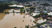 Sobe para 105 mil número de pessoas atingidas por temporais no Paraná em seis dias, diz Defesa Civil