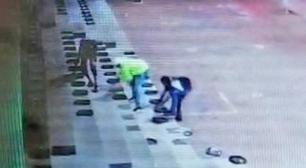 Câmeras de monitoramento mostram ação de vândalos na Praça Walnir Bottaro Daniel
