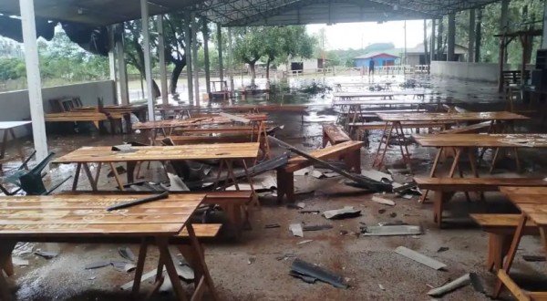 Temporal deixa estragos no município de Verê
