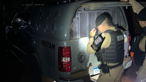 ROTAM prende casal foragido da Justiça por tráfico de drogas