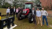 Curso de Agronomia recebe trator para aulas práticas