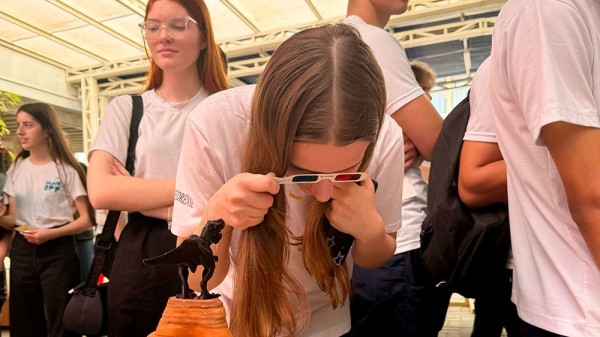 Feira das Profissões recebe mais de 800 estudantes