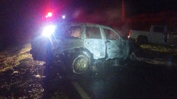 Tora de madeira na pista quase provoca tragédia na PR-886