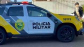 Homem cai em terreno após fugir pulando telhados